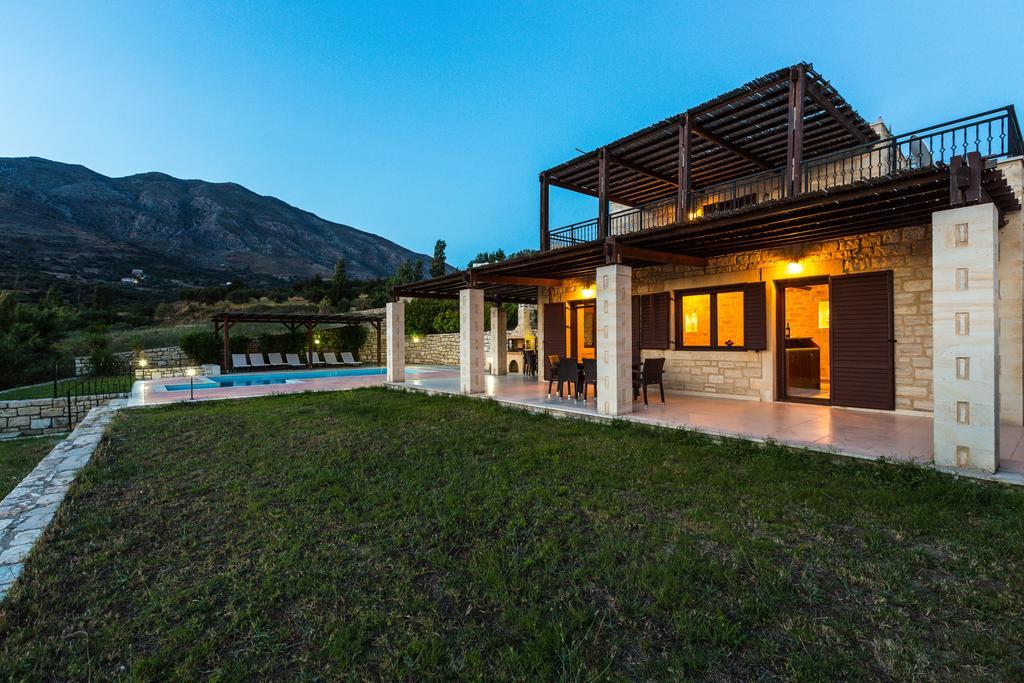 Poseidon Villa, Nestled In The Picturesque South, By Thinkvilla Lefkogeia Exterior photo